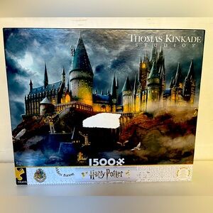 Thomas Kinkade 
Hogwarts Castle Puzzle 
1500 pieces
